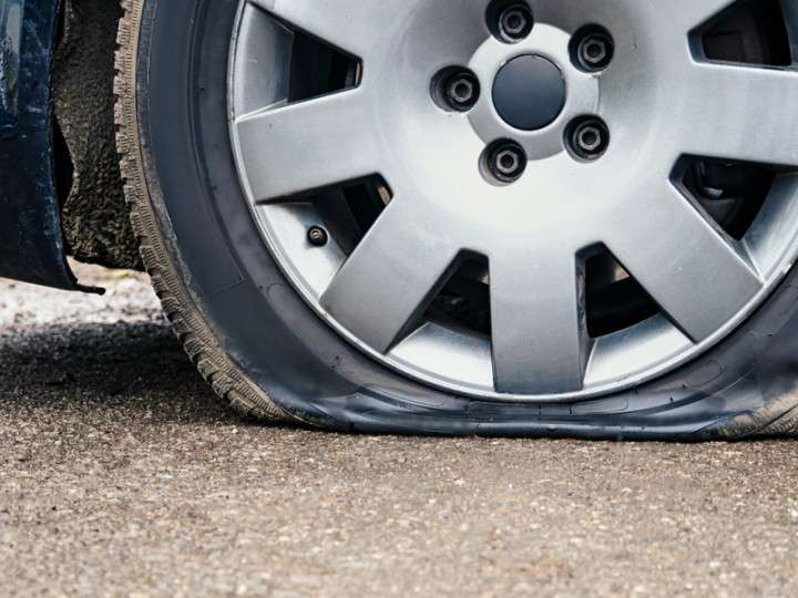 Careful Towing roadside assistance helping with a flat tyre in Gauteng